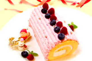 ベリーロールケーキ