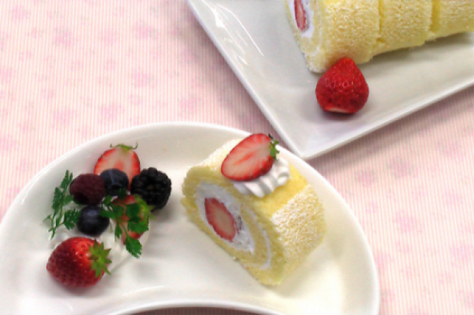 いちごのロールケーキ