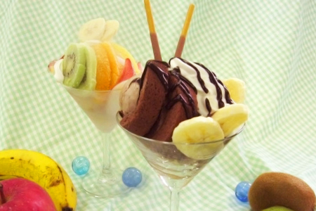 チョコ＆フルーツパフェ