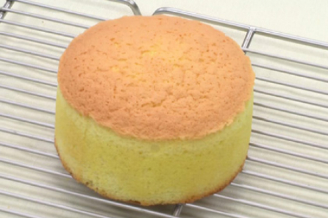 スポンジケーキ