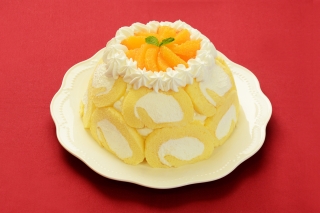 ロールのドームケーキ