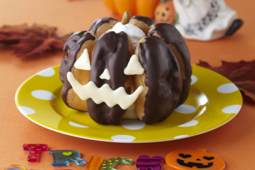 プチエクレアのかぼちゃおばけ