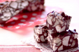 マシュマロとナッツのチョコレートバー