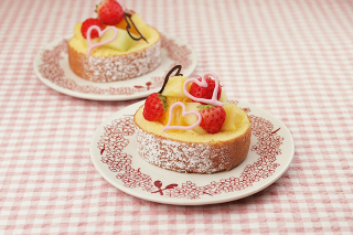 とろける生ロールのフルーツケーキ