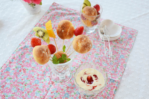 プチシューブーケのレアチーズフォンデュ