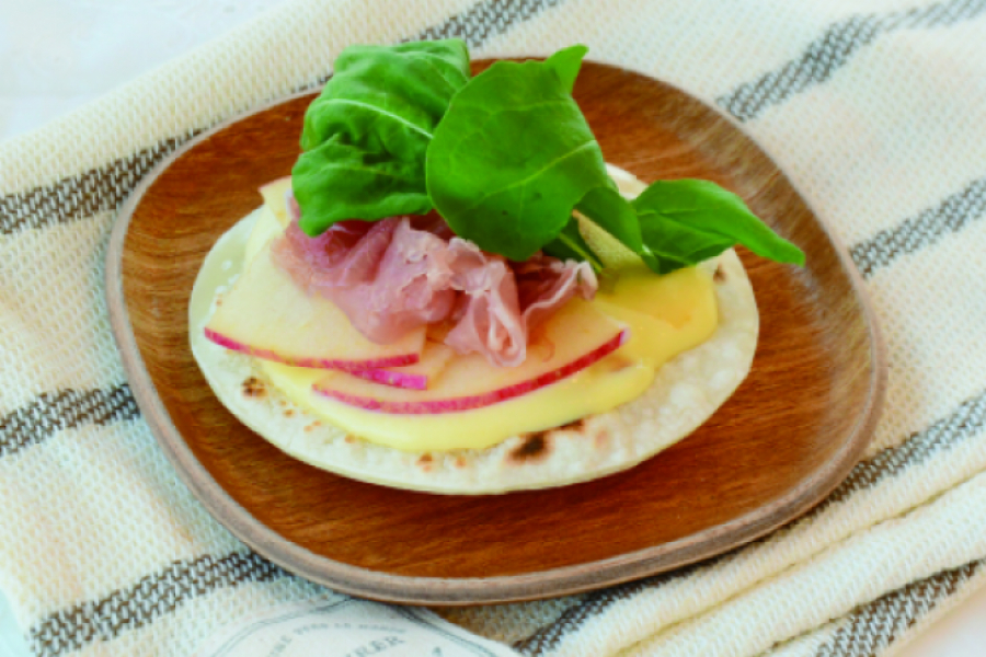 生ハムとルッコラのカスタードピザ スイーツレシピ