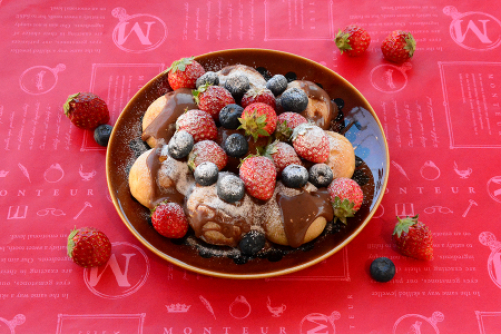 チョコとベリーのパーティープチシュー