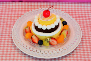 たっぷりフルーツのキラキラプリンセスケーキ