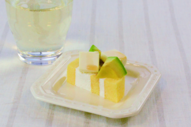 メープル香るアボカドミルクロール