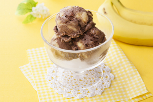 ロールケーキアイス　チョコバナナ