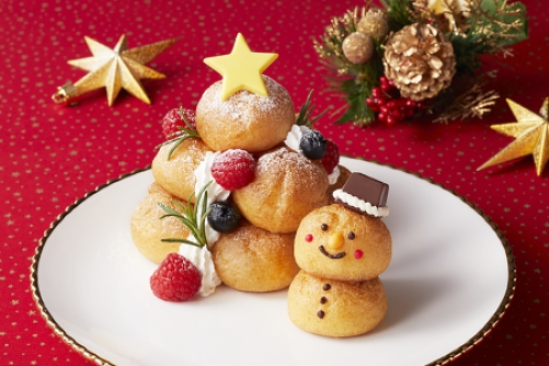 プチシューツリーと雪だるま