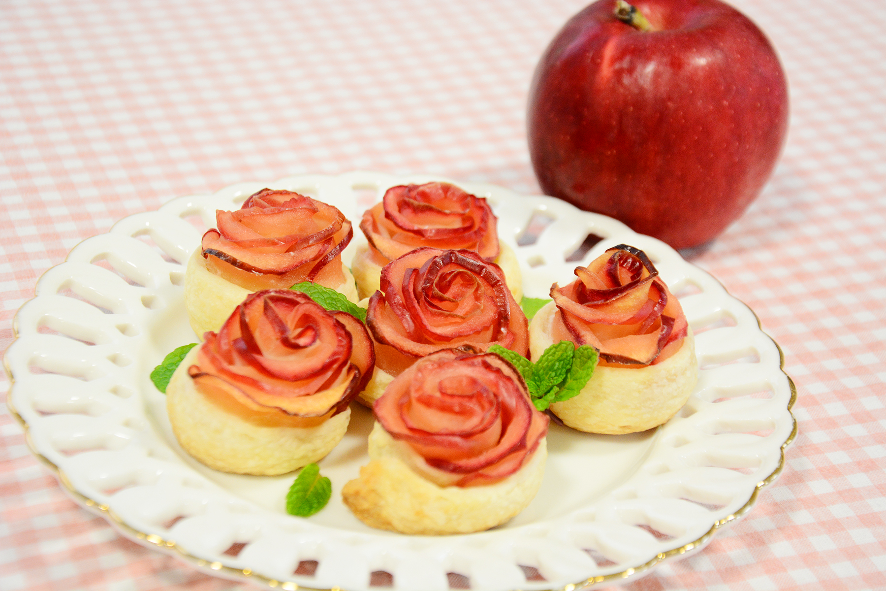 薔薇のアップルパイ スイーツレシピ
