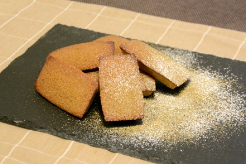 ほうじ茶のフィナンシェ