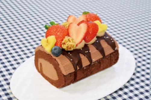 簡単！ハートフルーツのチョコロール