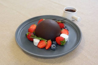 チョコレートドームケーキ