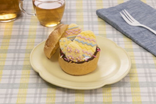 イースターエッグシュークリーム