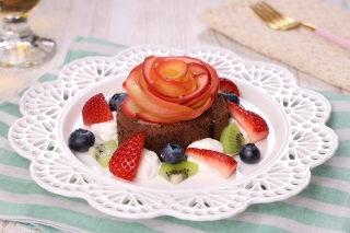 アップルショコラロールケーキ