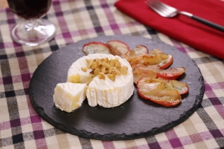 カマンベールロールケーキ