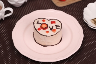 ロールケーキで作る2Dケーキ