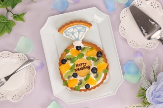 ダイヤモンドリングケーキ
