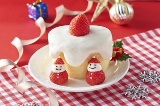 キャンドルロールケーキと苺サンタさん